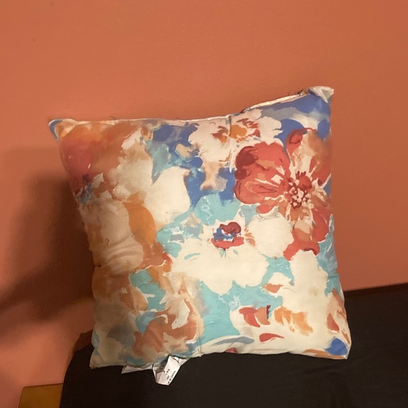 Floral Patterned Throw Pillows - Picture 2 of 5